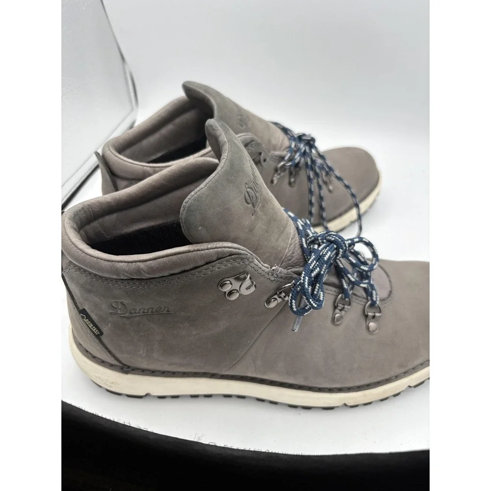 Danner Tramline 917 Boots Mens Size 10 Gray Leather GORE-TEX Waterproof Vibram